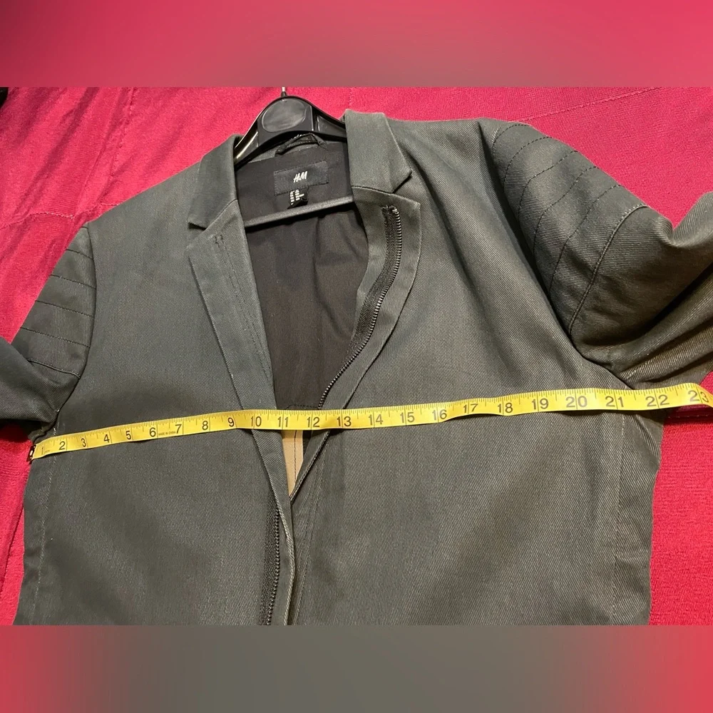 H&M Men’s Black Sport Jacket - Picture 11 of 12